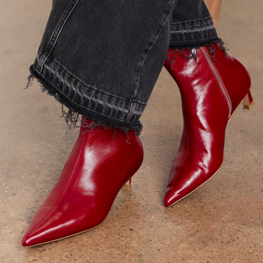 NWOT Georgina Gianni Bini Red Ankle Boots Kitten Heel 9.5